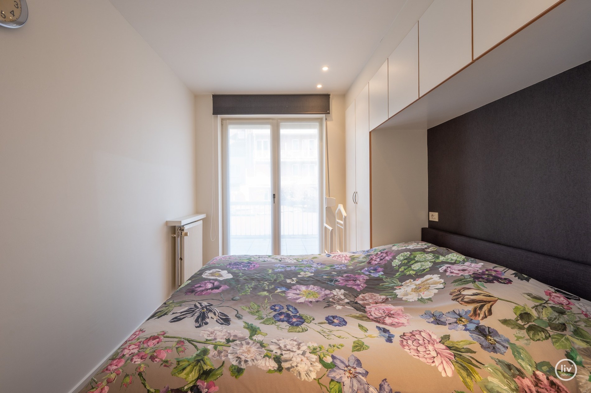 Bel appartement avec une grande terrasse ensoleillée situé dans une rue calme de l'avenue Dumortier. 