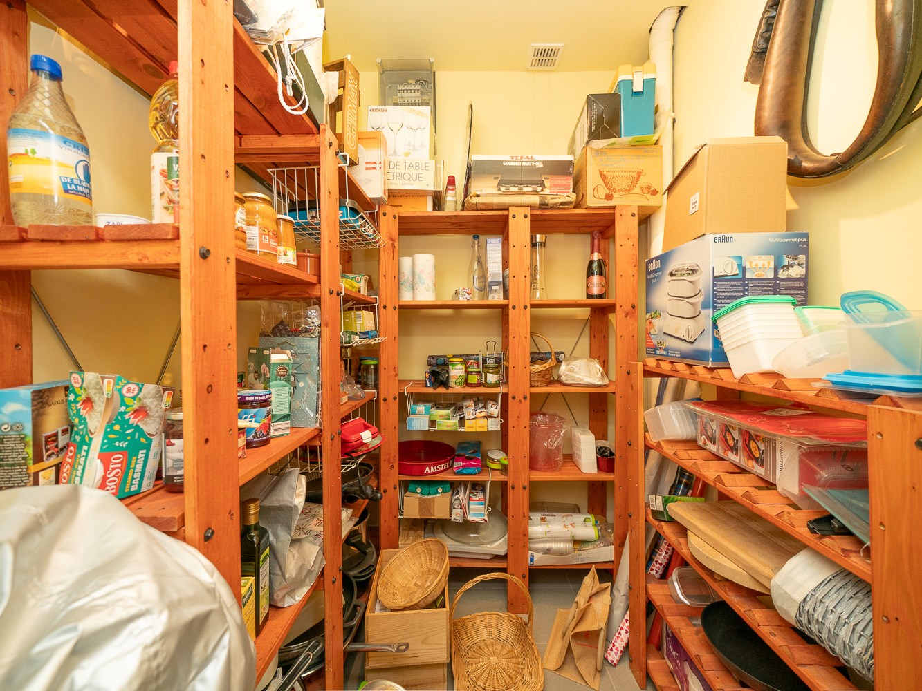 Instapklare, vrijstaande villa met 4 kamers op toplocatie 