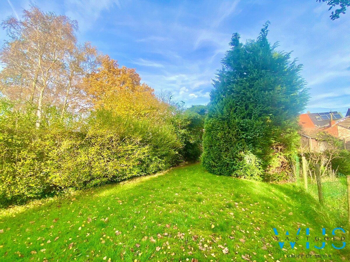 Te renoveren woonhuis op 430m² te Rieme/ Ertvelde ! 