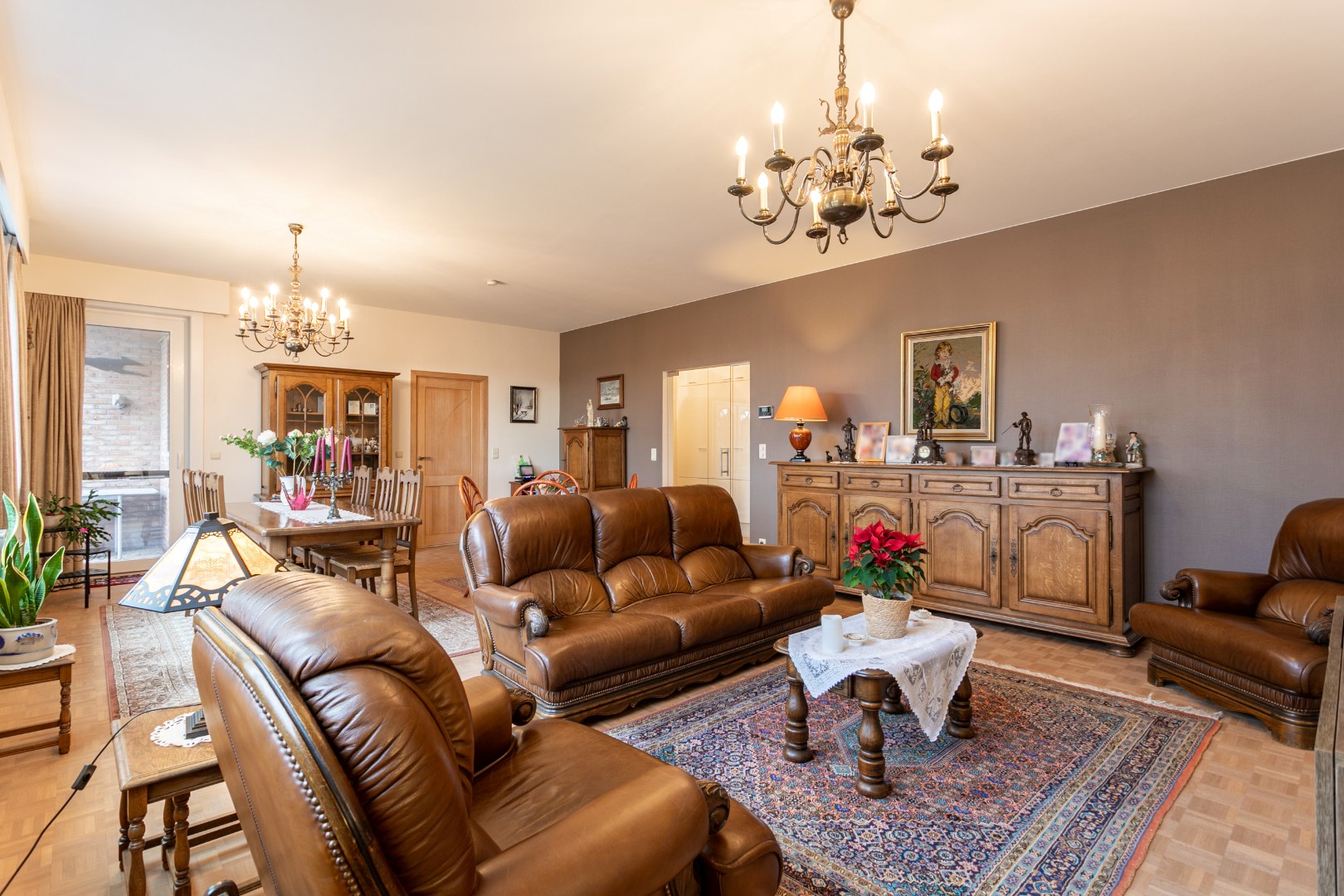 Instapklaar en energiezuinig penthouse  3 slpks., 2 badk., kelder en 2 autostpl. 