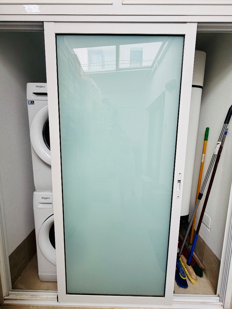 Berging voor wasmachine en installatie boiler
