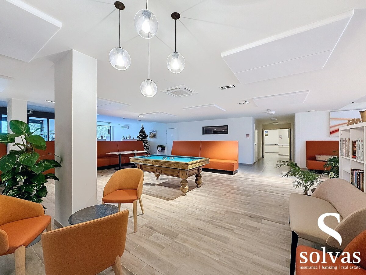 Hoekappartement met veel lichtinval 