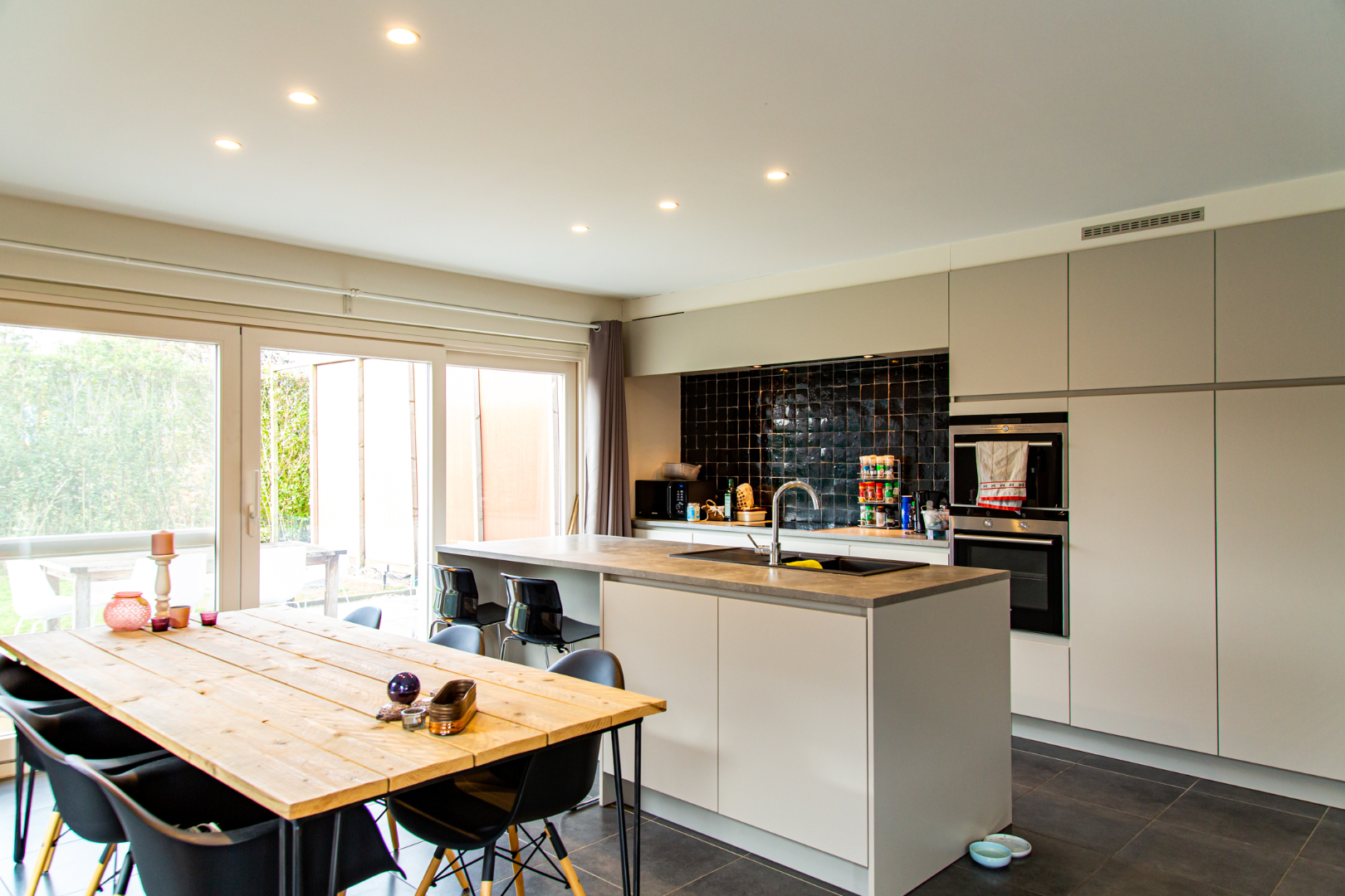 Totaalrenovatie op 485m² rustig gelegen te Maldegem 