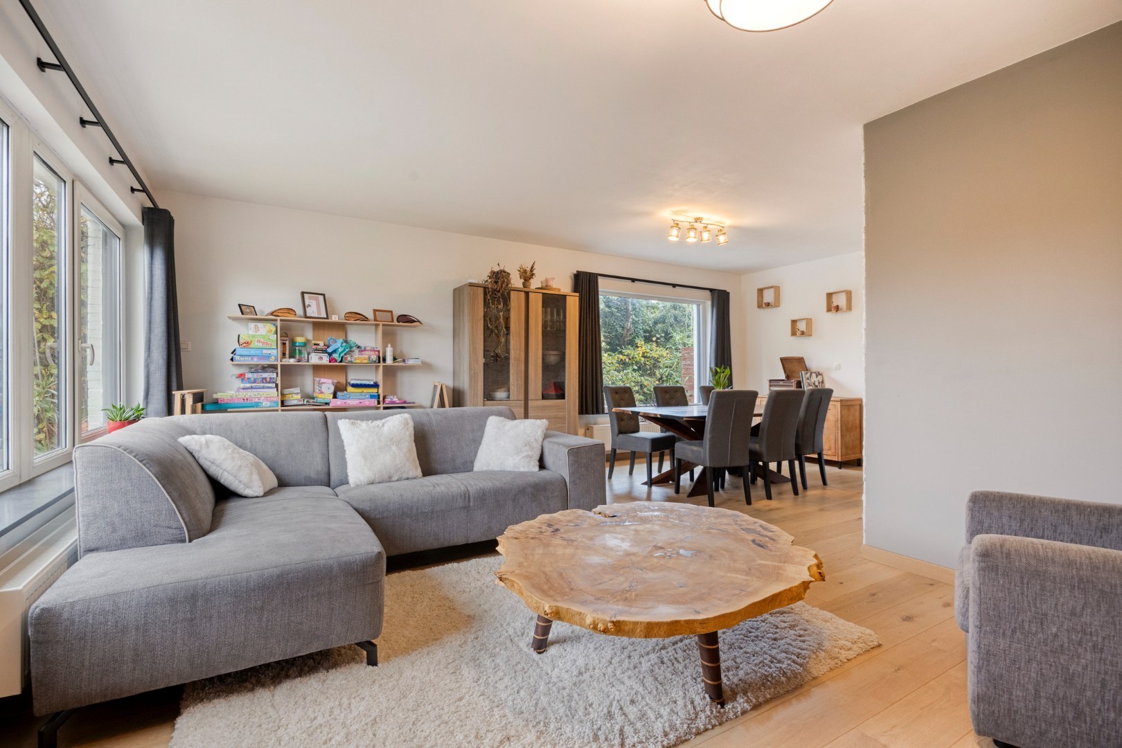 Open bebouwing met 4 slaapkamers, bureau, garage en prachtige tuin in Boutersem – EPC 158 kWh/m² - bewoonbare opp. 282 m² 