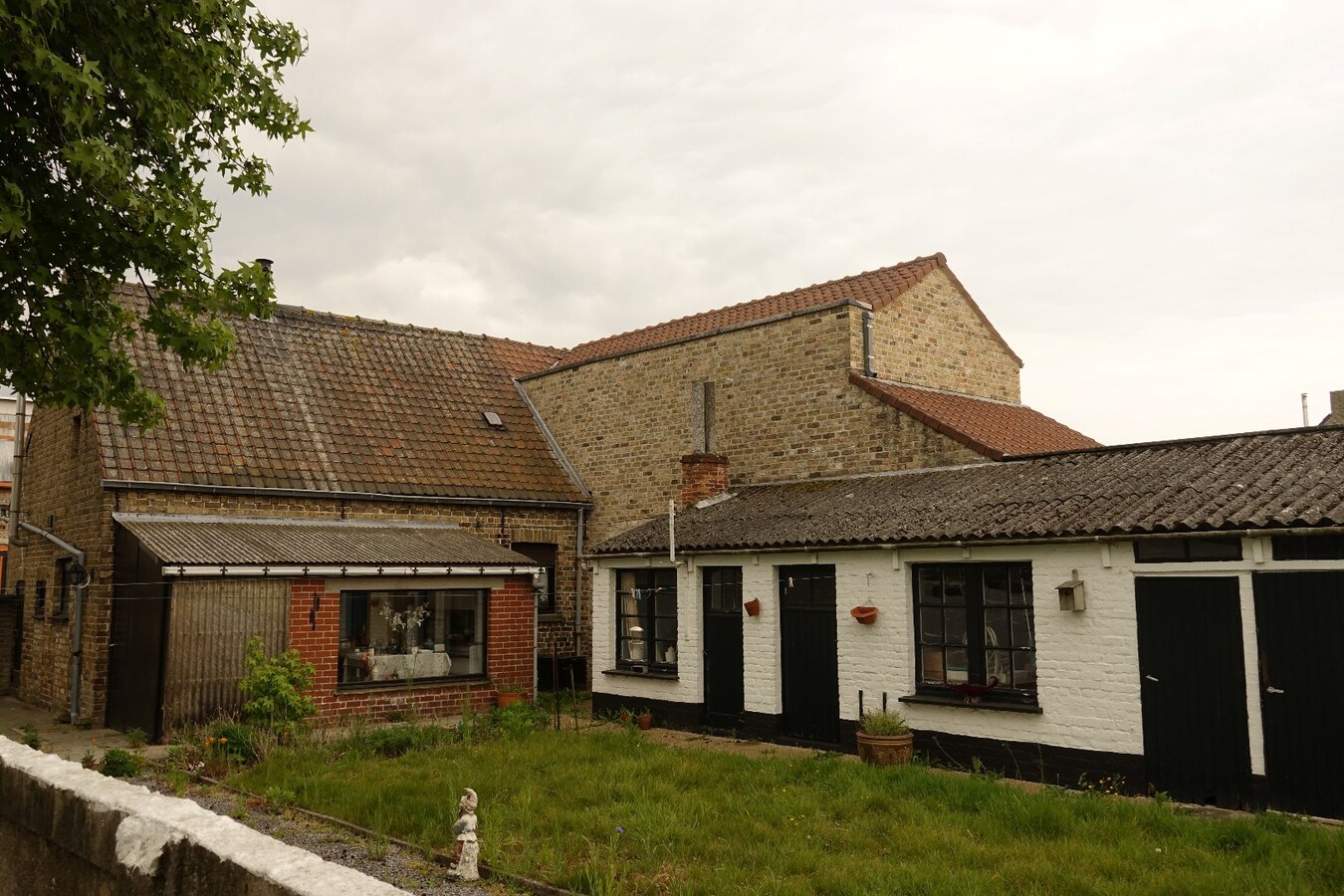 Te renoveren woning op 576 m² grond 