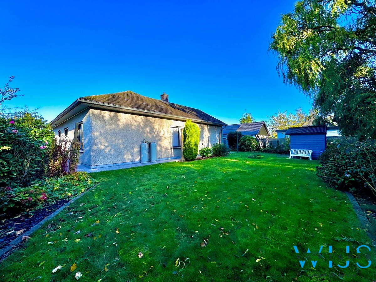 Open bebouwing in rustige woonwijk te Kluizen! 