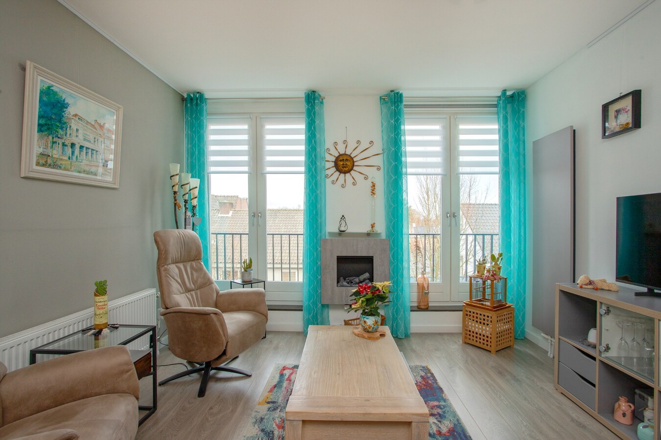 Zeer fraai 3-kamerappartement op de tweede verdieping van appartementencomplex ‘De Smis’. 