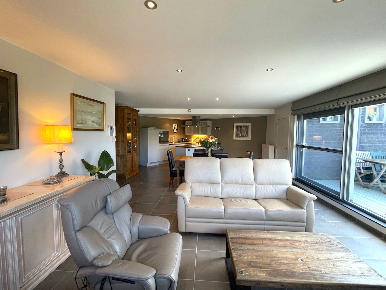 Instapklaar, recent en energiezuinig appartement met 2 slaapkamers aan de kust 