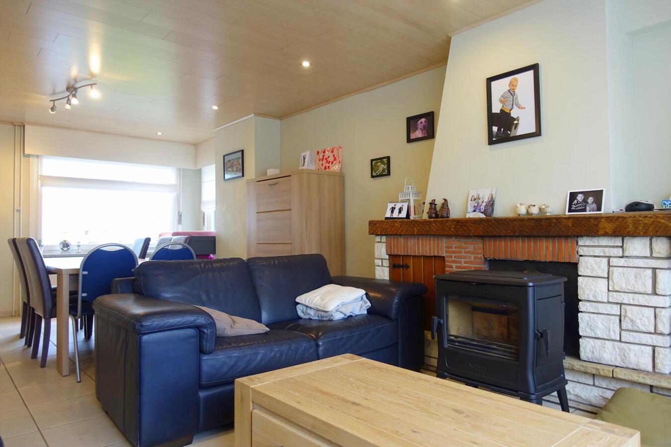 Centraal gelegen half-open woning 