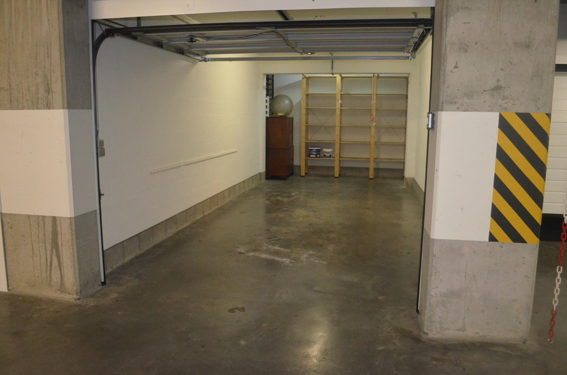 Appartement met 2 slpks, terras en garage te centrum Maldegem 