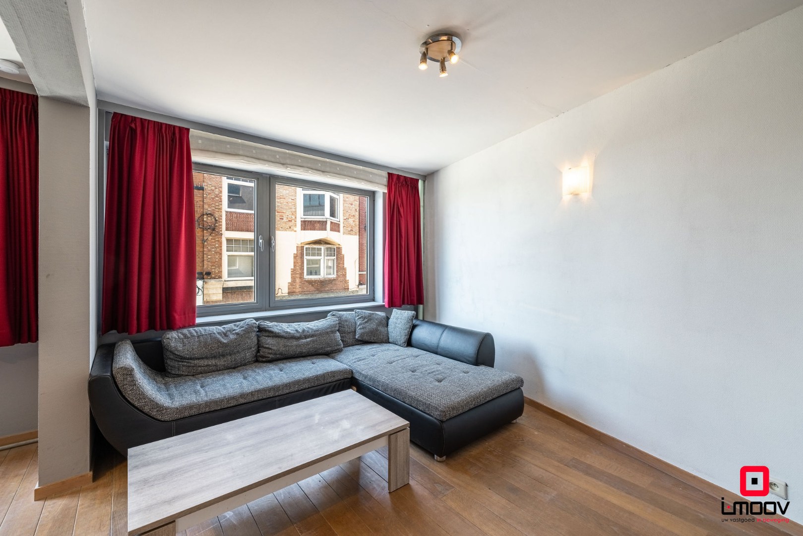 Instapklaar appartement met 2 slaapkamers, 2 badkamers en terras in hartje Gent 