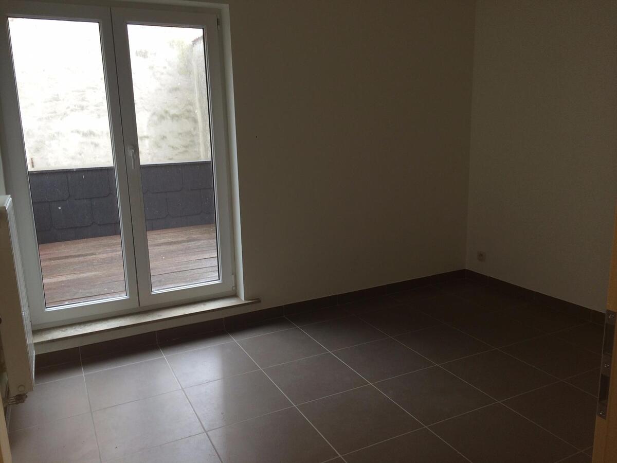 CENTRAAL GELEGEN  APPARTEMENT NABIJ JACHTHAVEN OOSTENDE 