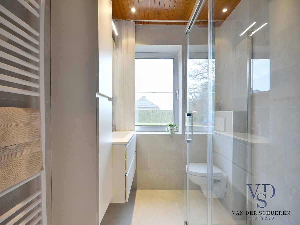 Tijdloze villa in residentiële wijk te Nazareth. 