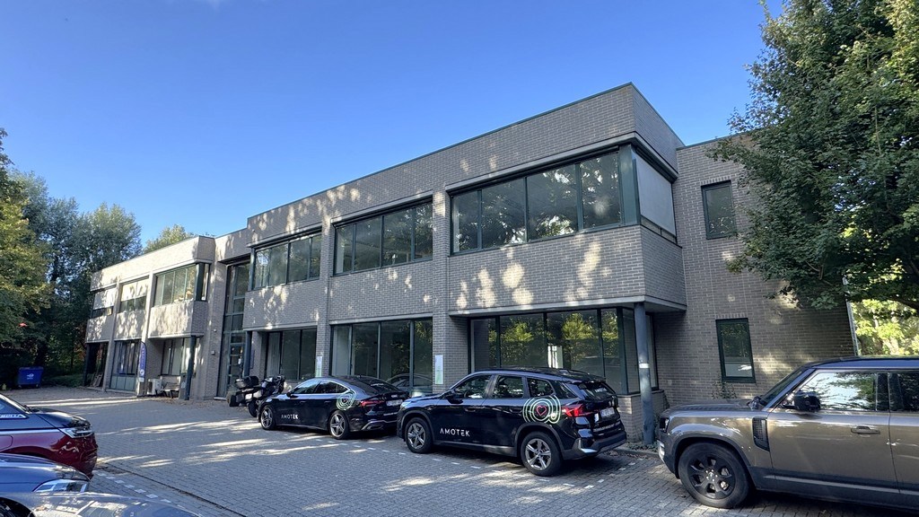 Kantoren te huur op bedrijventerrein Veldkant te Kontich