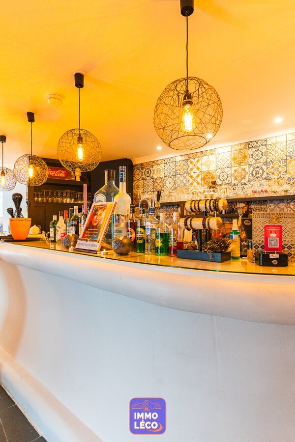 Tea-Room "Fraise &amp; Myrtille" en plein centre-ville, TOP OPPORTUNITE ! 