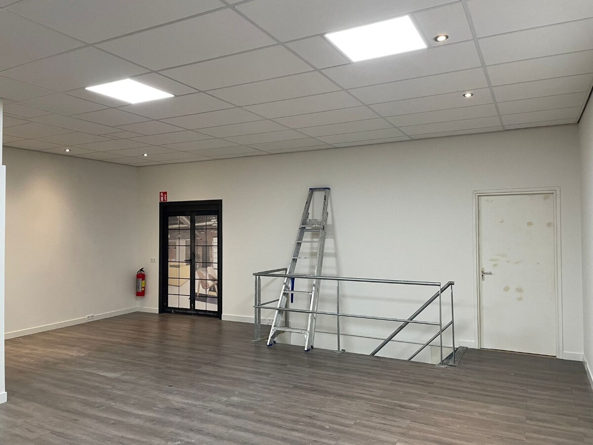 Bedrijfsruimte op de 1e verdieping van het pand Sigarenmaker 10E te Eersel. 