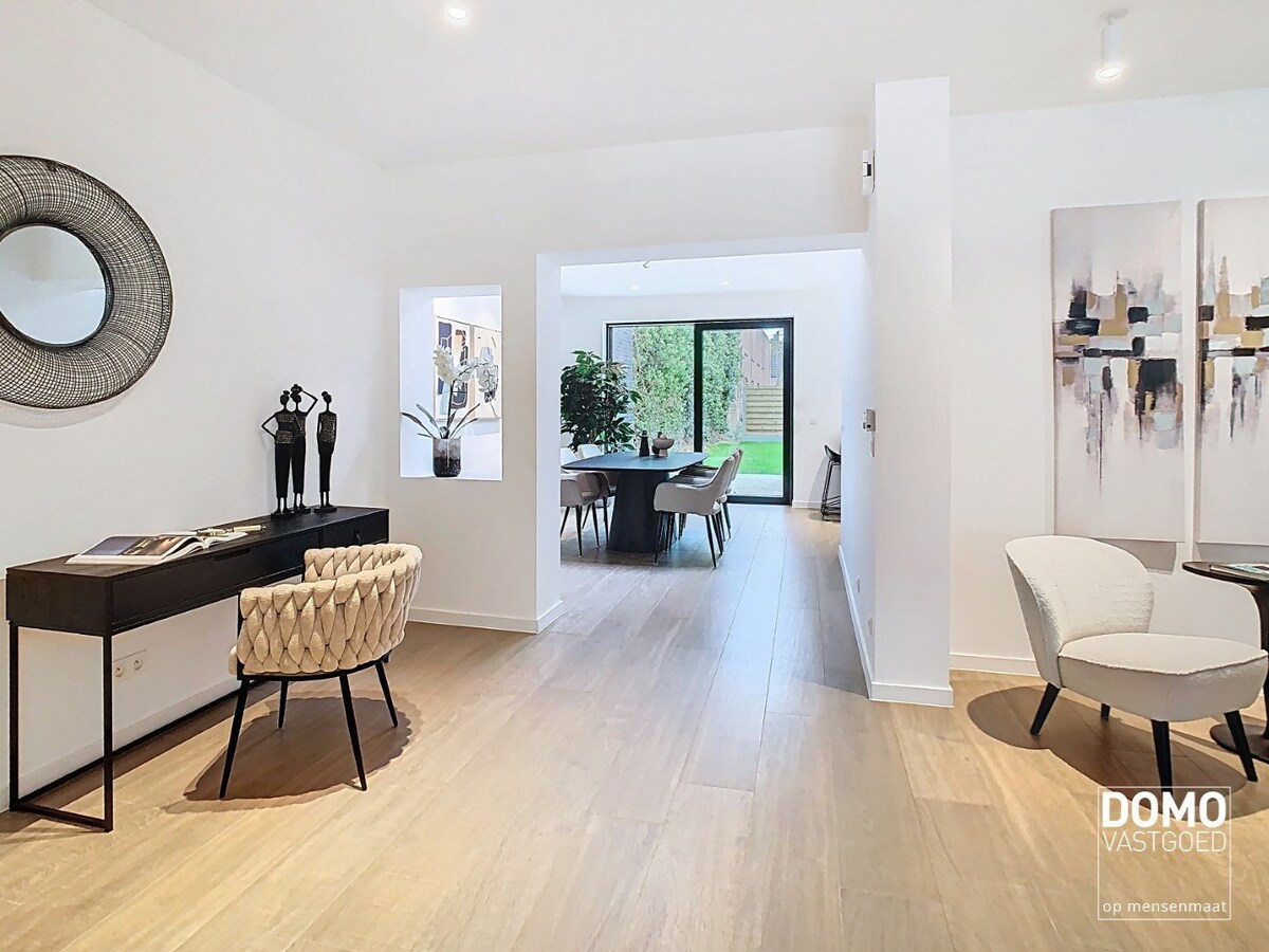 Interessante investeringsopportuniteit in Kermt: twee afzonderlijke, volledig gerenoveerde woningen. 