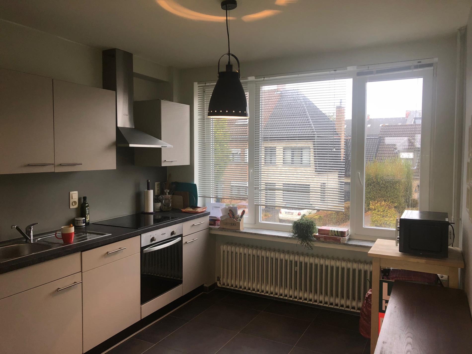 Mooi duplexappartement met 2 slaapkamers en garage 