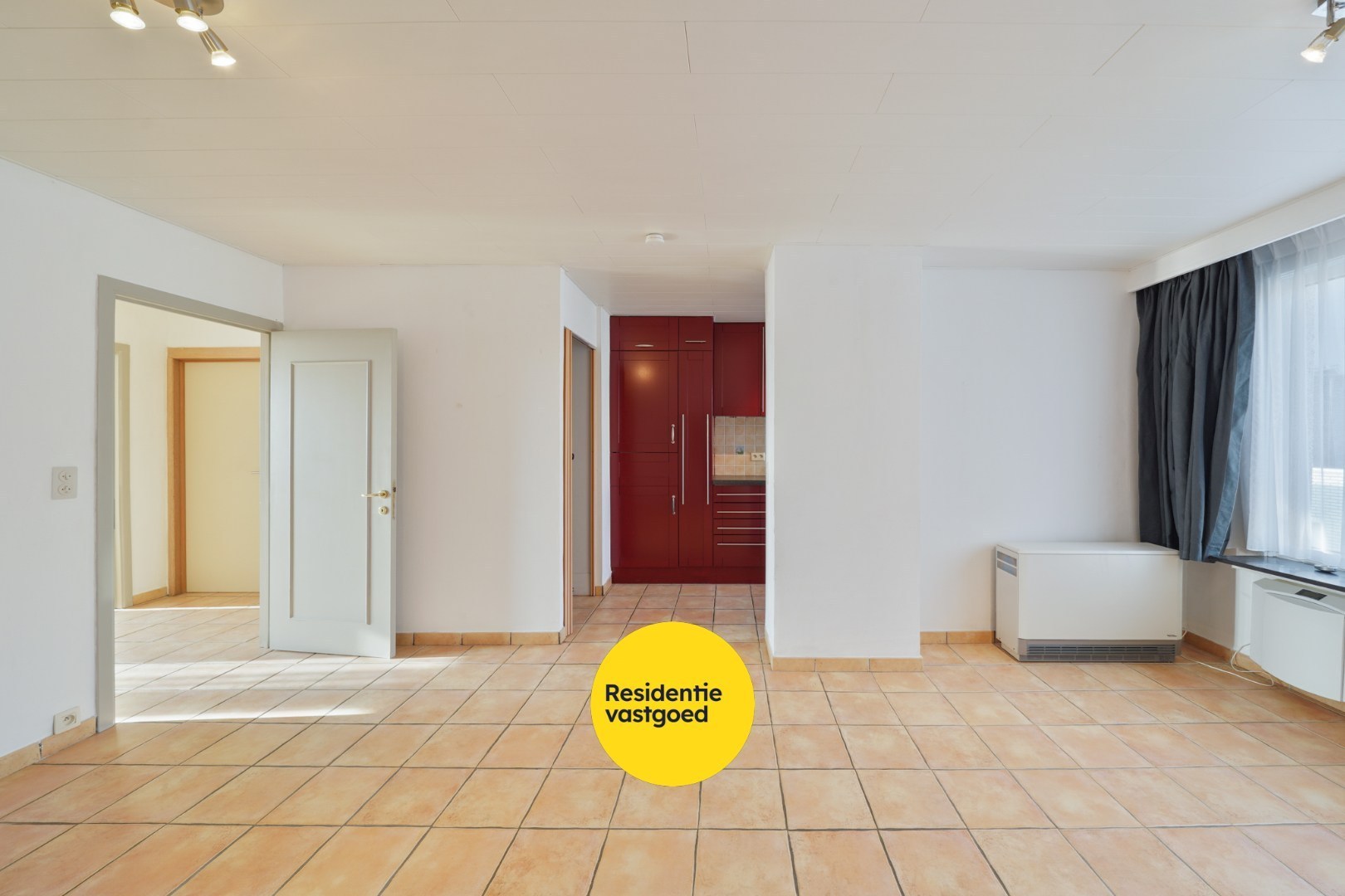 Instapklaar appartement met 2 slaapkamers– op wandelafstand van zee en winkels 