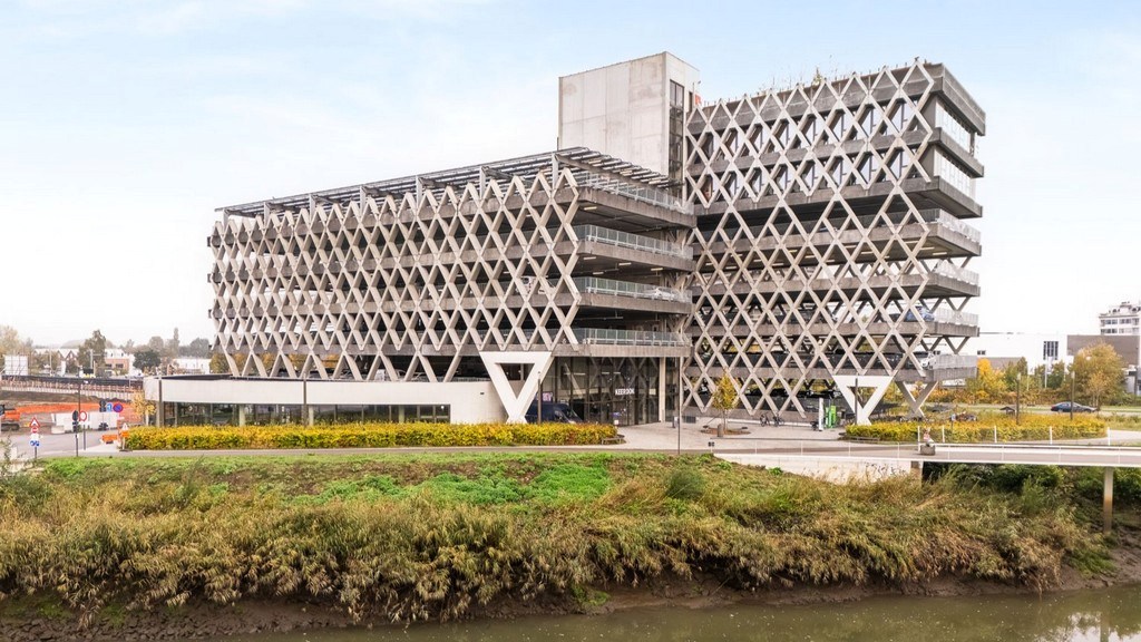 Handelspand te huur aan het Keerdok in Mechelen