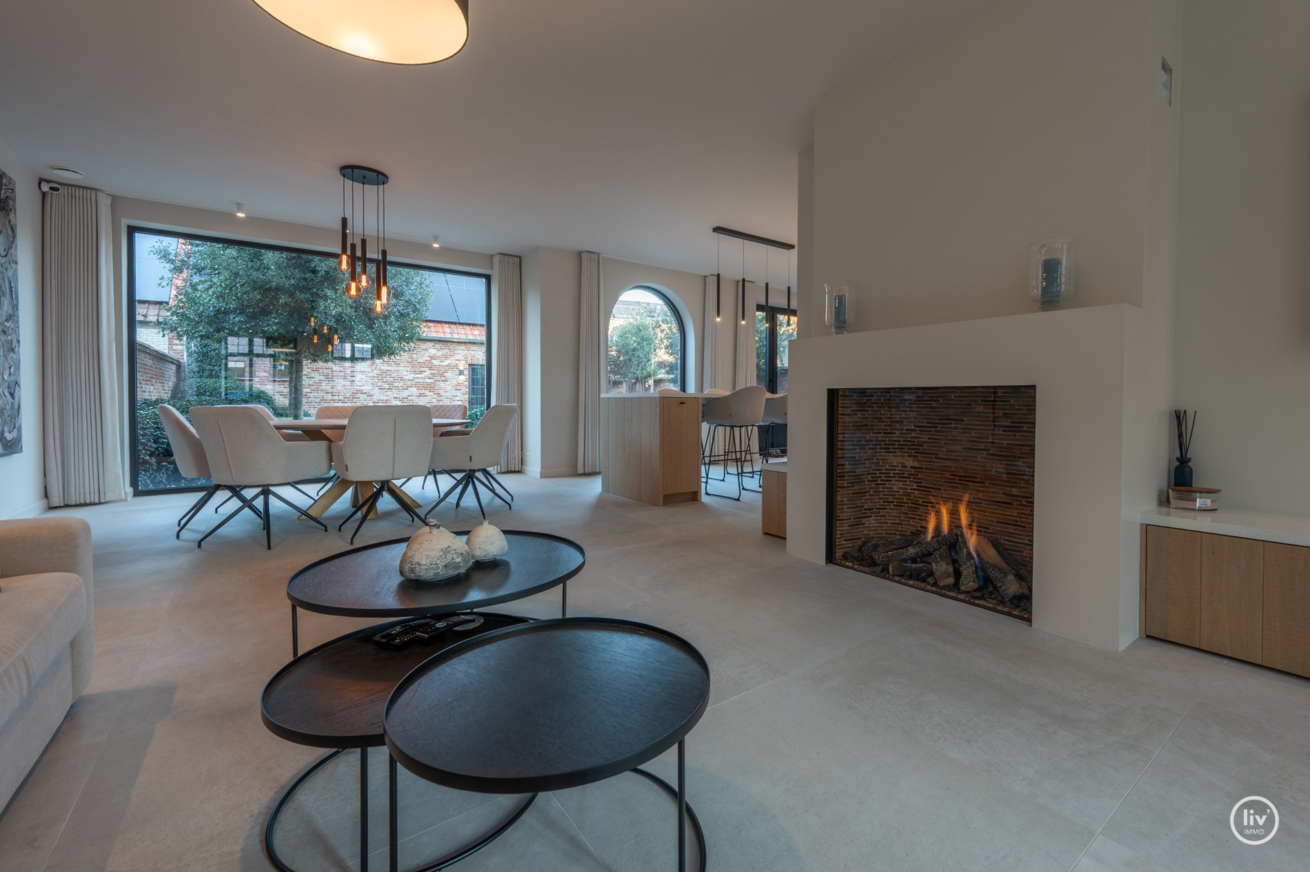 Luxueus afgewerkte energie zuinige woning met zwembad te Knokke 