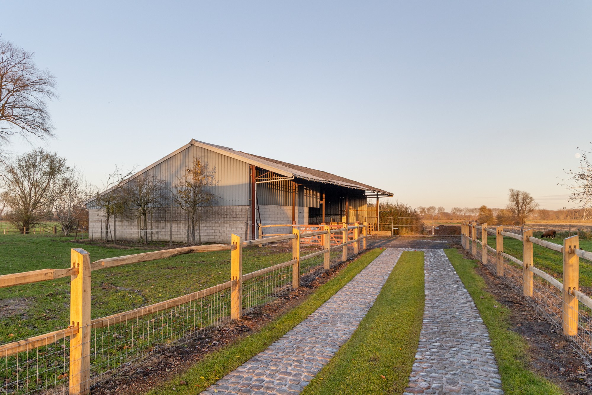 Authentiek gerenoveerde hoeve te Varsenare — een uitzonderlijk landelijke eigendom nabij Brugge 