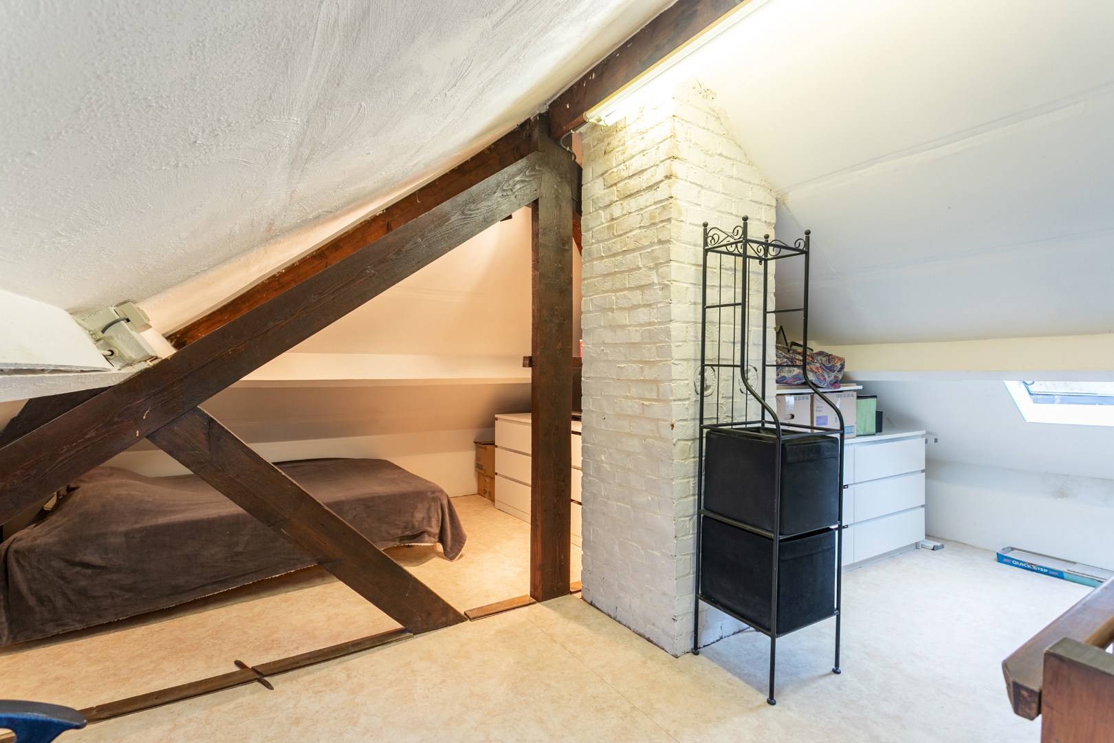 Rustig gelegen halfopen woning met 3 slpks en tuin te Buizingen 