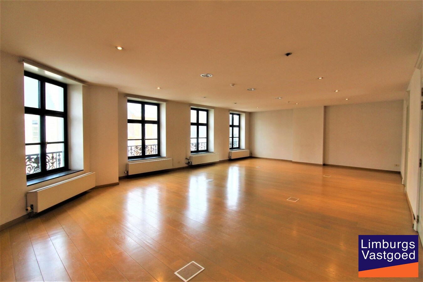 Gerestaur. Handelshuis 900m², terras/parking aan Havermarkt 