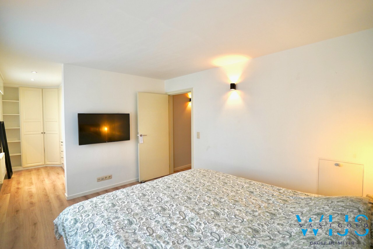 Prachtige recente woning in een zeer rustige wijk te Ertvelde ! 