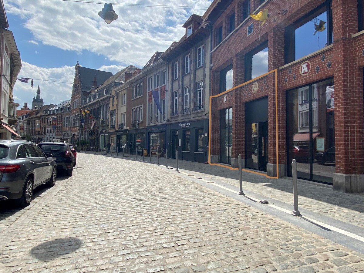 Surface commerciale (+/- 193m²) louée CASCO ! 