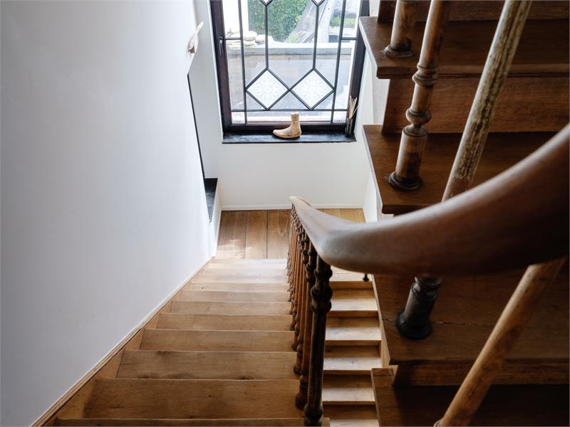 Uitzonderlijk klassevol herenhuis met handelspand in het hart van het historisch centrum 