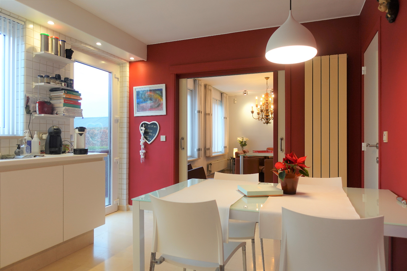 Perfect onderhouden villa op 2.155m² met dubbele garage 