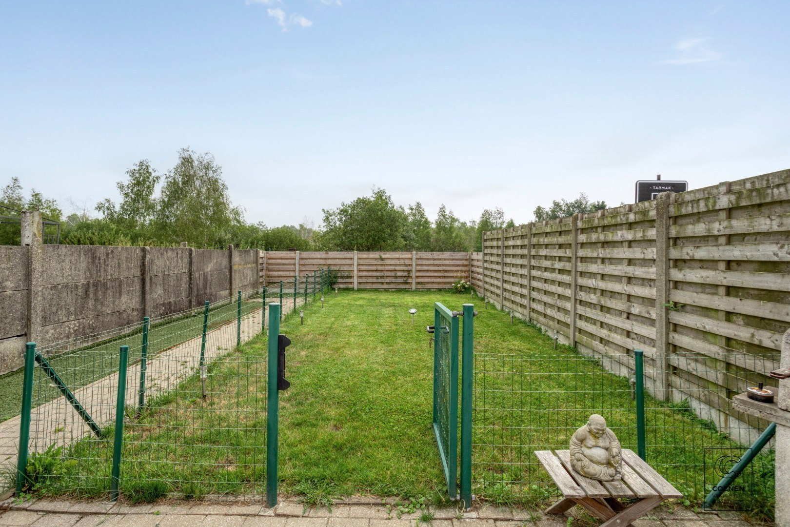 Zeer ruime en instapklare woning van 181 m², 4 slpk's en zeer leuke, zonnige tuin met prachtig uitzicht! 