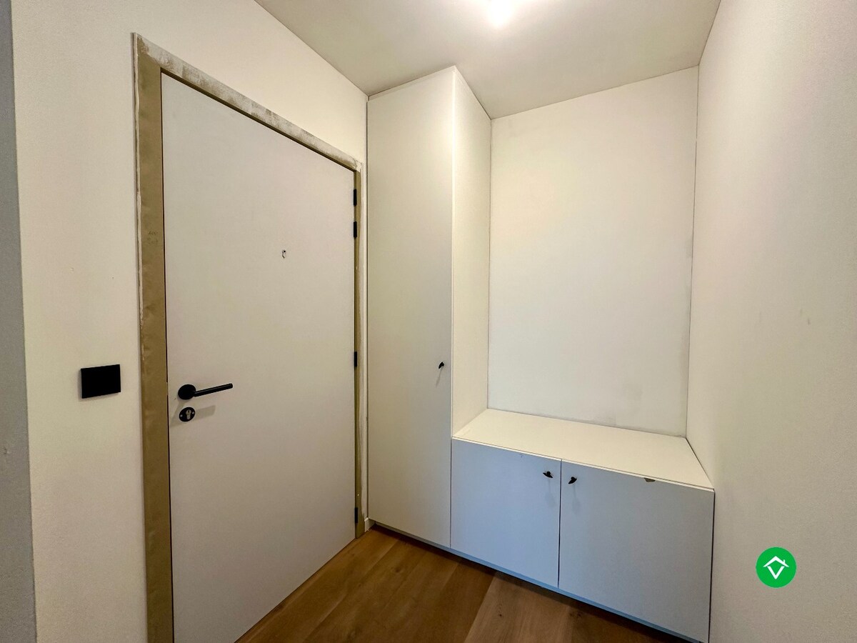 Penthouse met drie slaapkamers en garage in het centrum Koekelare 