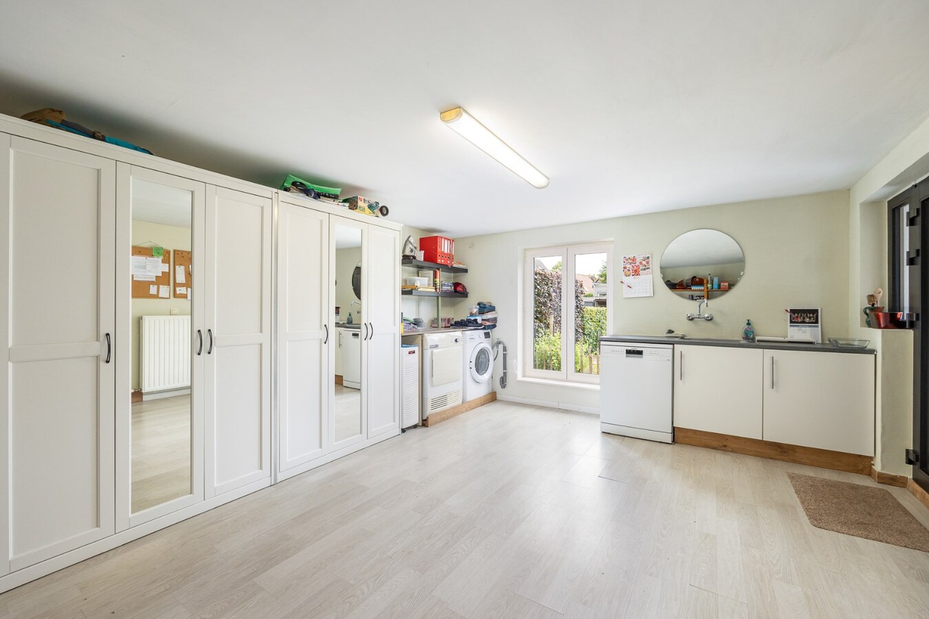 Karaktervolle hoeve op 945 meter-kangoeroewoning mogelijk 