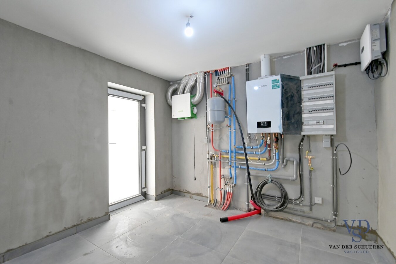 Volledig vernieuwde Half Open. 