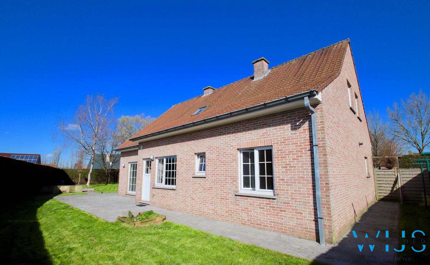 Uitzonderlijk goed gelegen woonhuis op een perceel van 841 vierkante meter in ERTVELDE! 