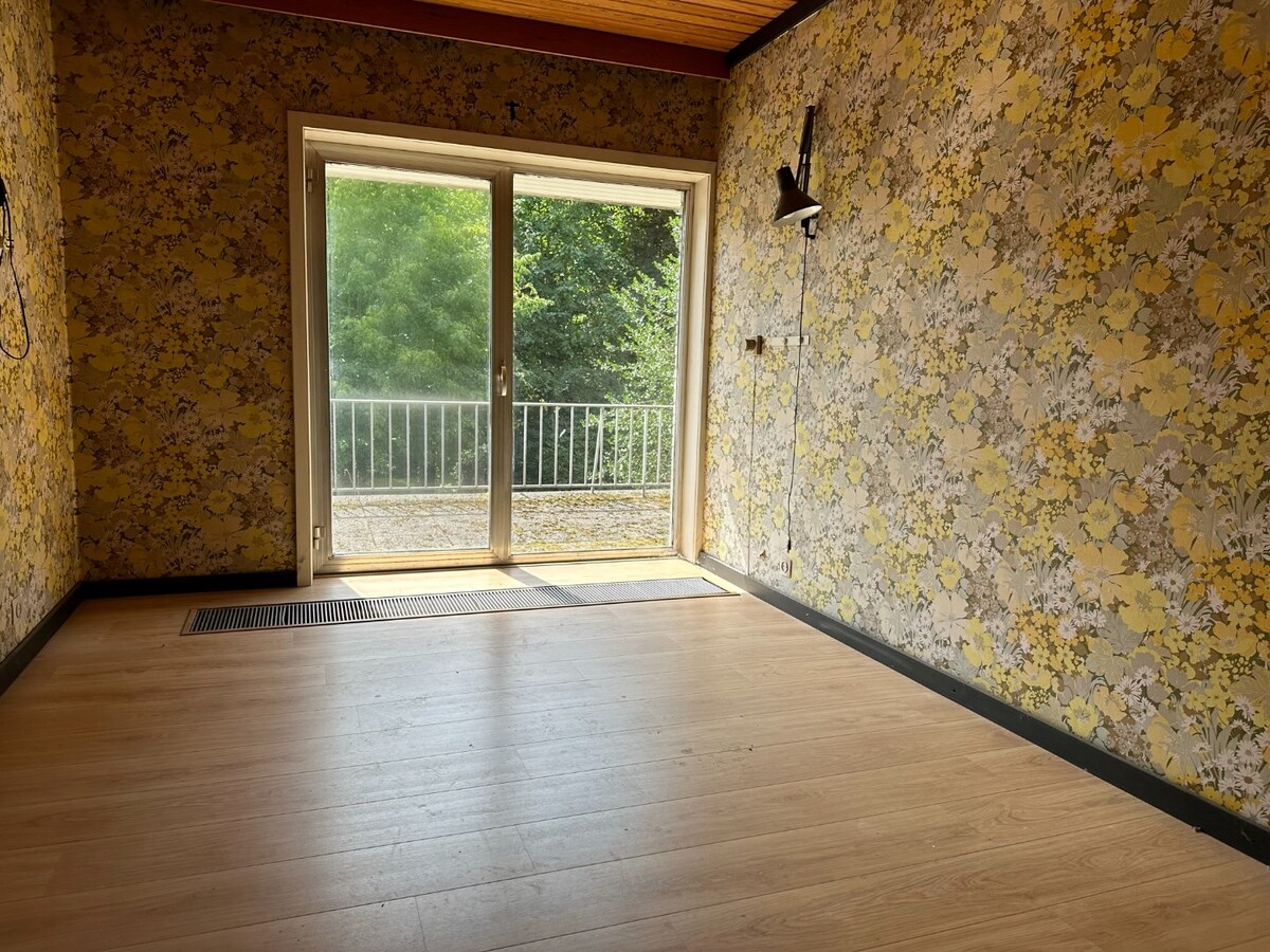 Ruime te renoveren woning met 5 slaapkamers op 1.250 m² 