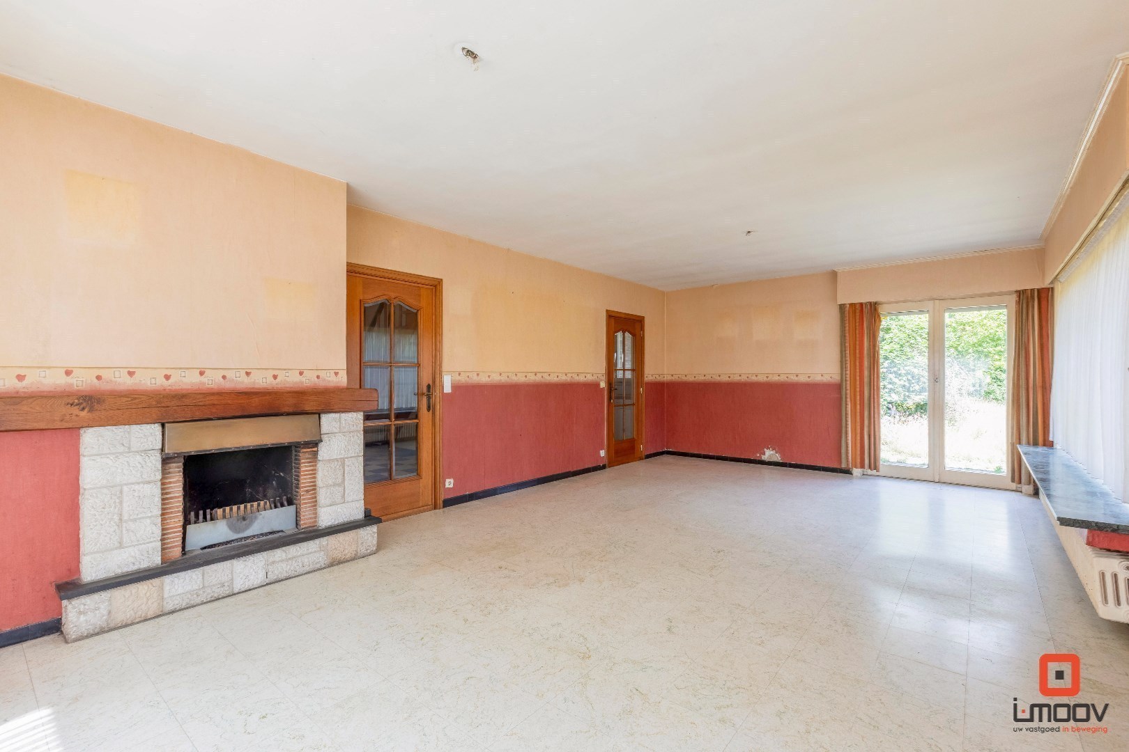 Te renoveren villa op toplocatie in Laarne 