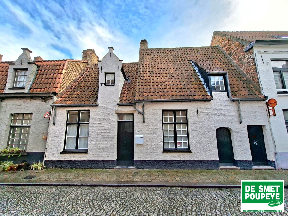 Typische Brugse woning met binnenpatio/tuintje 