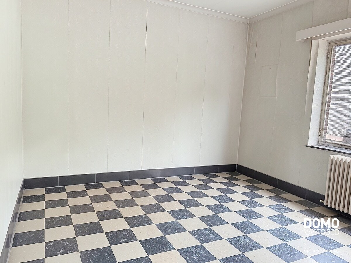 KARAKTERVOLLE RENOVATIEWONING MET 259 M² BEWOONBARE OPPERVLAKTE EN DIEPE WESTGERICHTE TUIN 