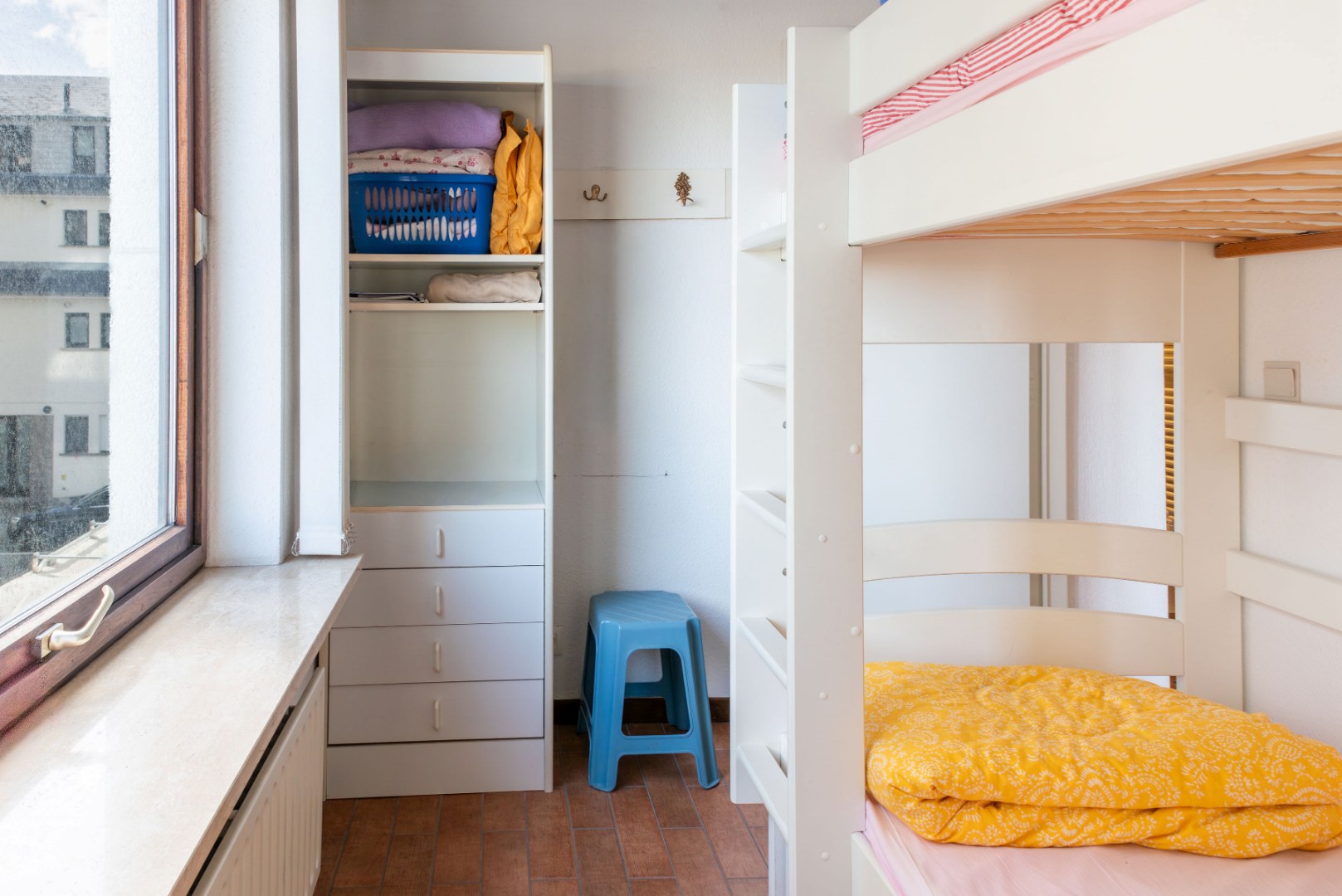 Hoek-appartement met fantastisch zeezicht 
