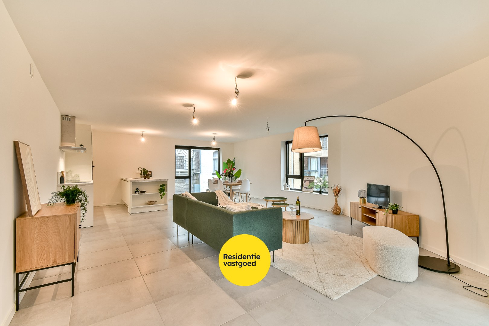 Stijlvol en energiezuinig wonen in hartje Gistel 