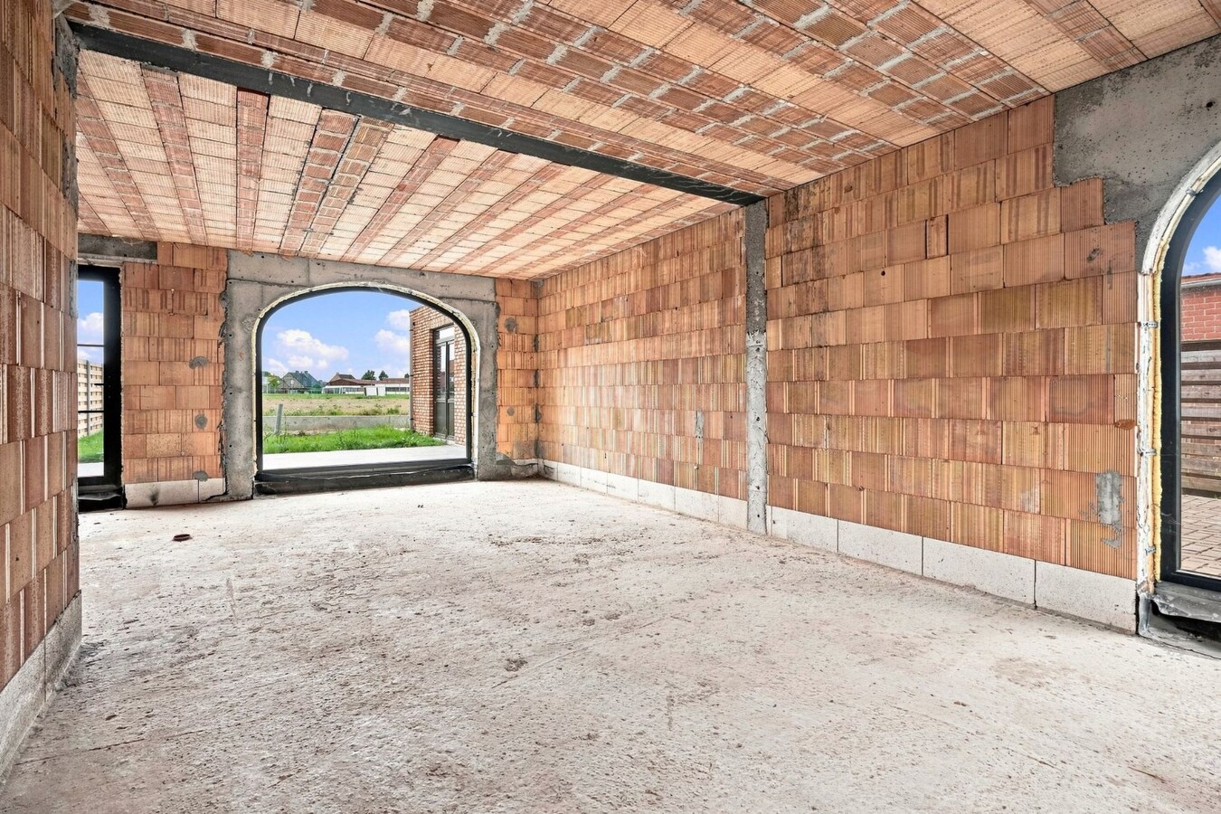Ruime casco halfopen nieuwbouw met ruime garage in Merkem! 