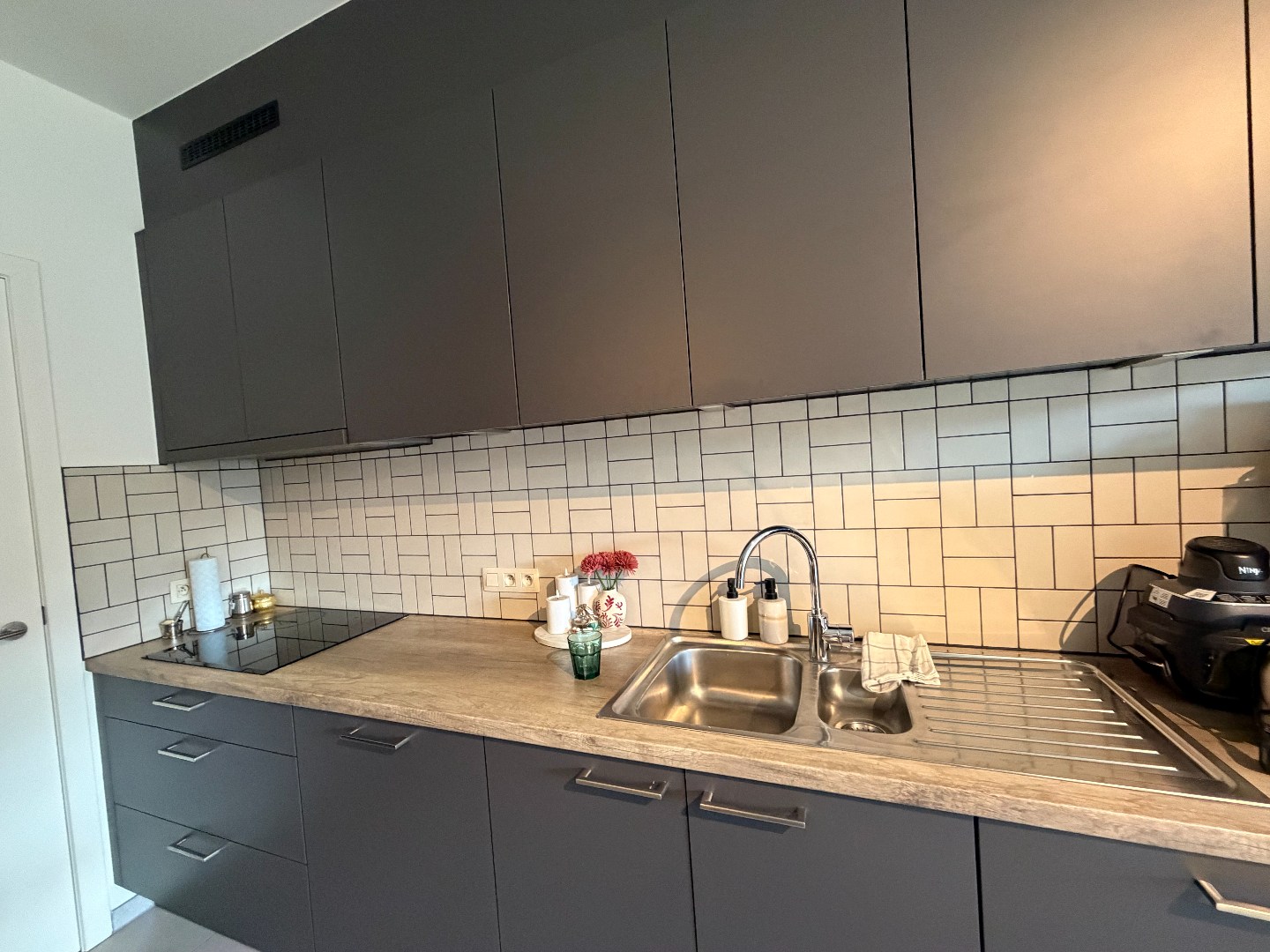 Recent appartement, gelegen op de eerste verdieping, met 2 slaapkamers! 