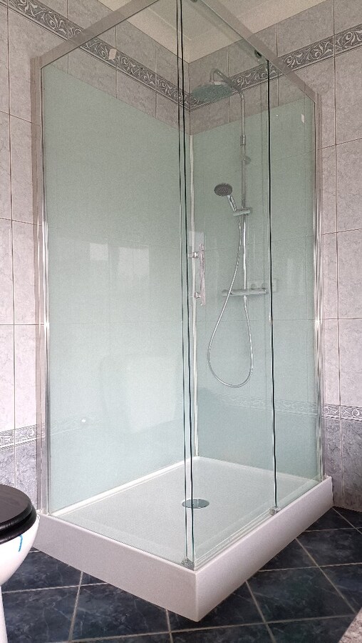 Ruime villa met garage en tuin 