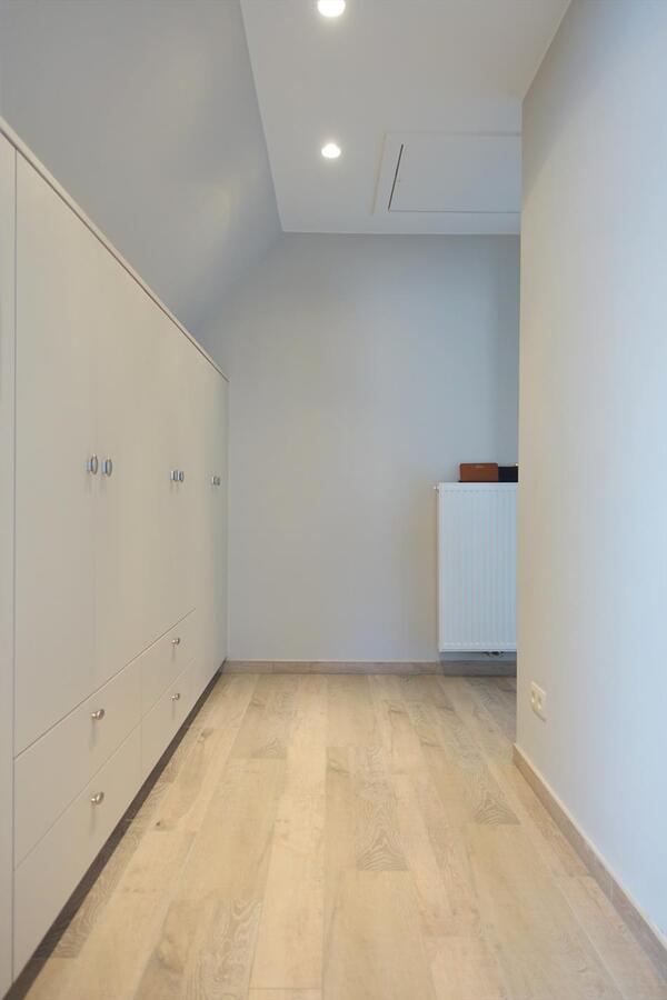 Uniek moderne nieuwbouwvilla met 4 slaapkamers 