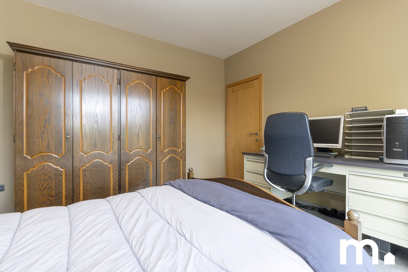 Unieke Villa te Roeselare op 1941m² en 381m² bewoonbare oppervlakte! 