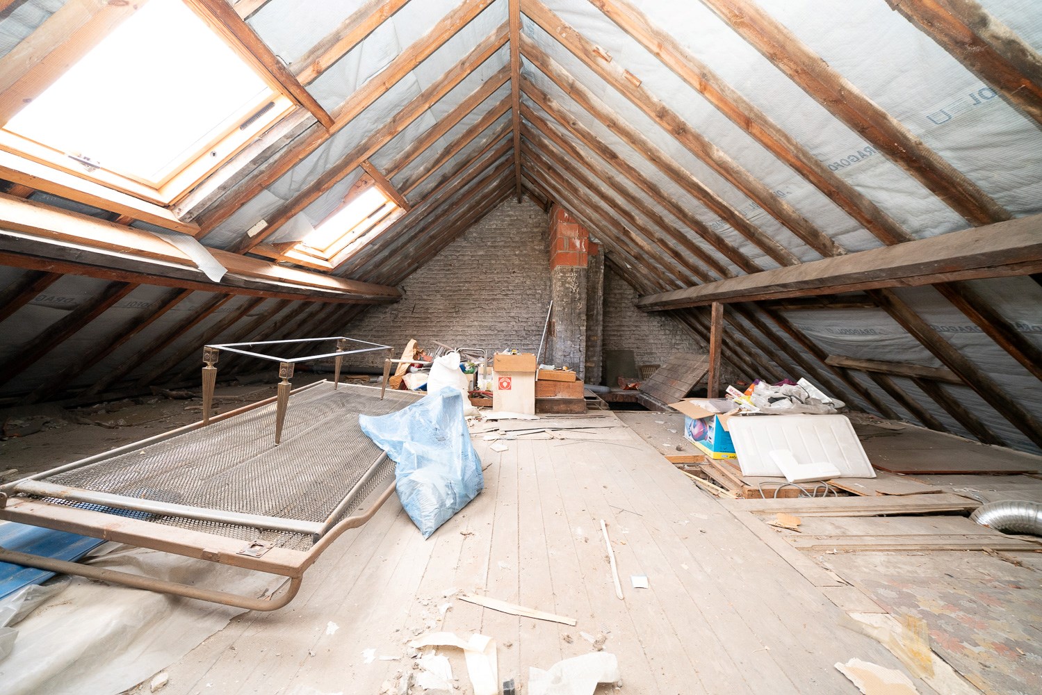 Opbrengstwoning met 4 units op zeer gunstige locatie 