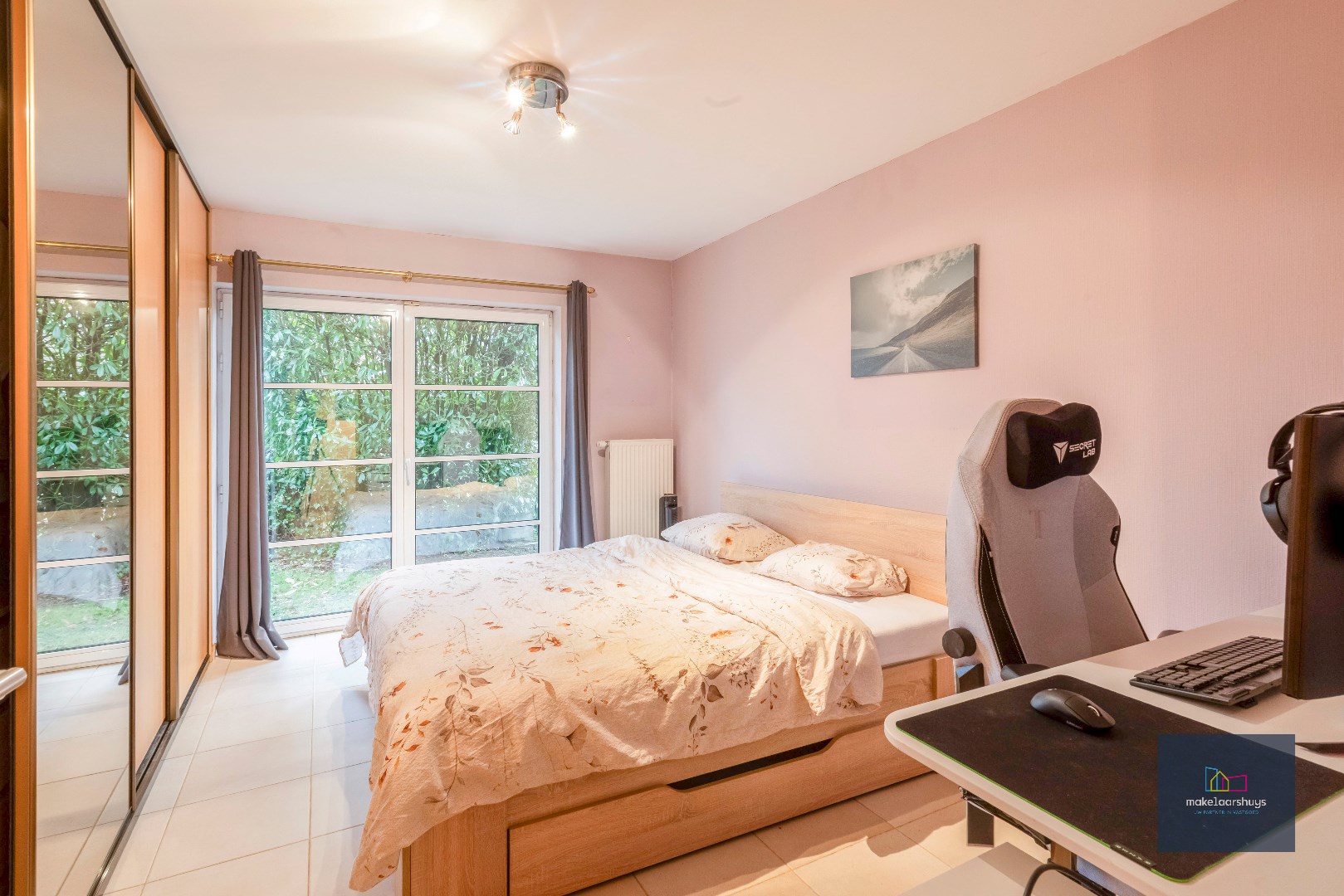 Gunstig gelegen ruime bungalow in Mariakerke met tuin 